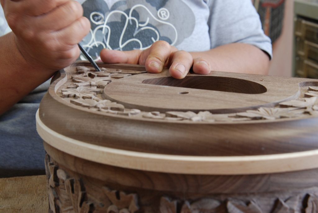 AOYAMA Handwerk Fertigung des Sockels