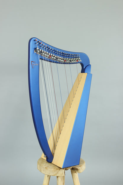 Hakenharfe Erin in metallic Blau, Gesamtansicht