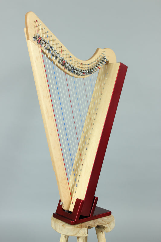 Hakenharfe Gotika in metallic Rot / Natur, Gesamtansicht