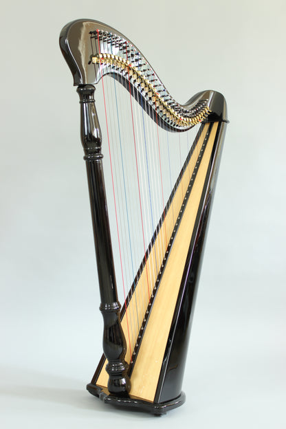 Hakenharfe Scarlett in dunkebraun glänzend, Gesamtansicht